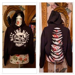 Bite the bullet back-less cropped hoodie